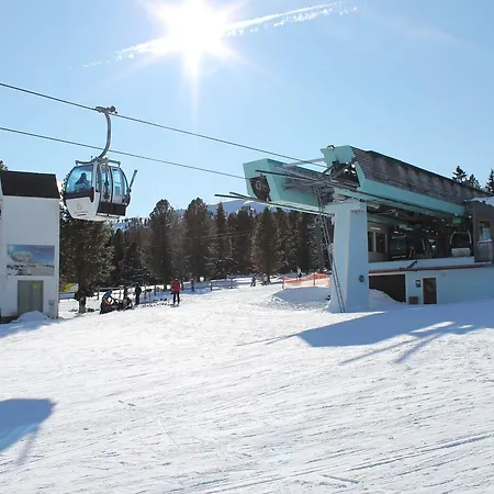 シャレー Kreischberg Wellness Chalet *