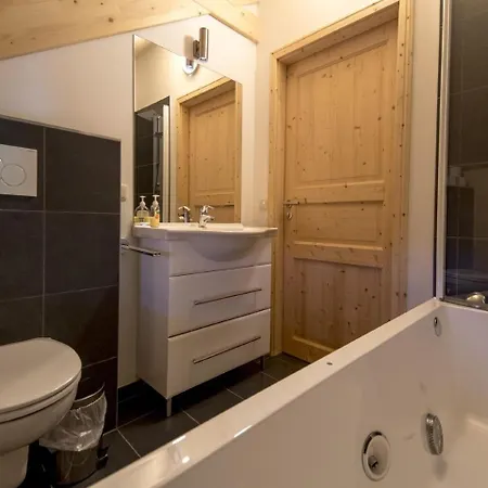 シャレー Kreischberg Wellness Chalet *